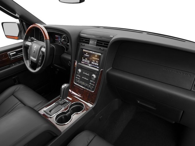 Used 2017 Lincoln Navigator Reserve AWD/4WD image 16