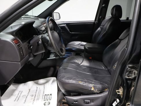 Used 2000 Jeep Grand Cherokee Laredo image 2