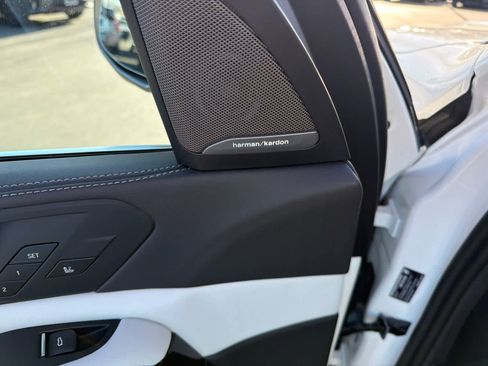 New 2026 BMW X5 xDrive40i AWD/4WD image 25