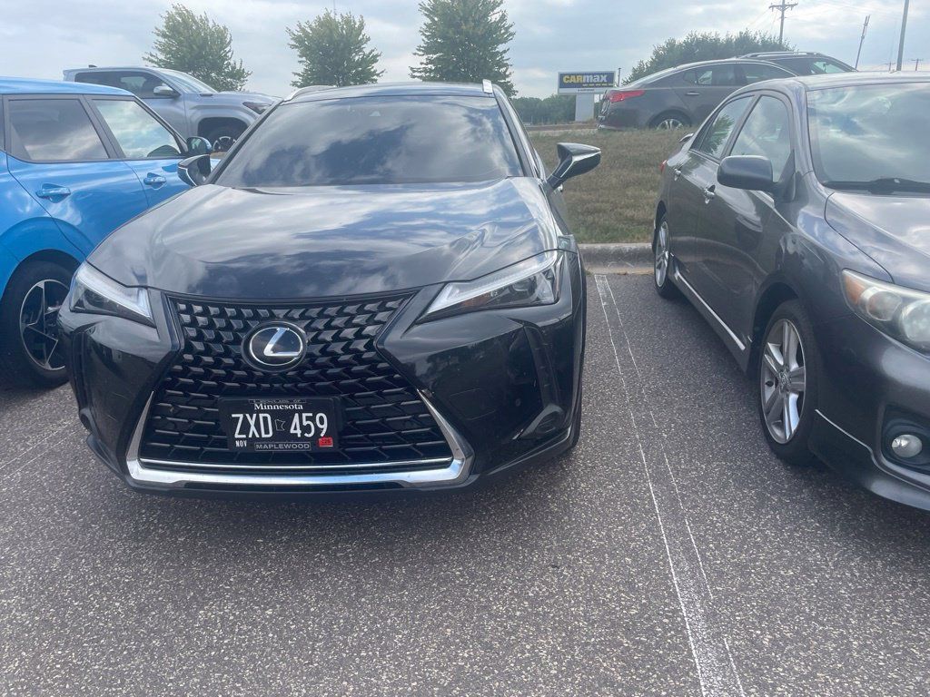 Used 2024 Lexus UX 250h AWD w/ Premium Package image 4