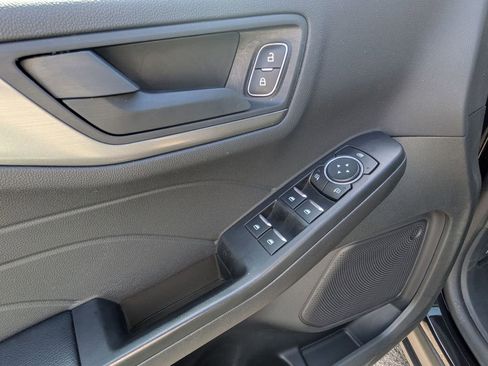 Used 2025 Ford Escape Active AWD/4WD image 10
