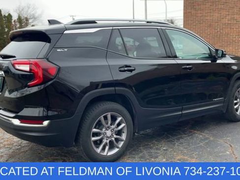 Certified 2024 GMC Terrain SLT image 8