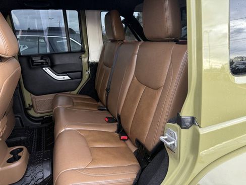 Used 2013 Jeep Wrangler Unlimited Sahara w/ Connectivity Group image 10