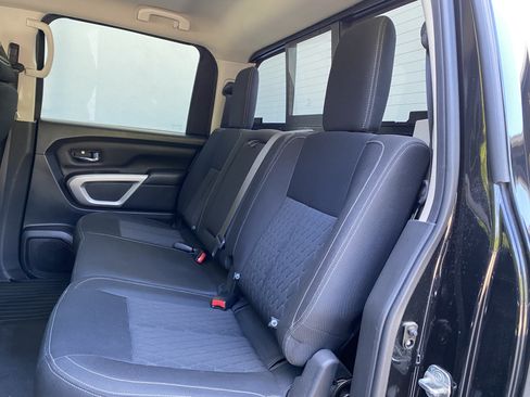 Used 2019 Nissan Titan SV w/ SV Convenience Package AWD/4WD image 38