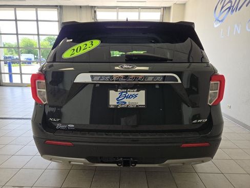 Used 2023 Ford Explorer XLT w/ Equipment Group 202A AWD/4WD image 10