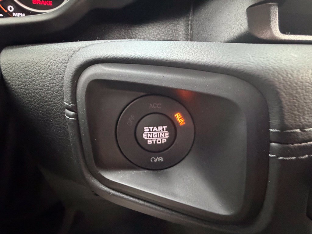 Certified 2025 Jeep Gladiator Mojave w/ Safety Group AWD/4WD image 29