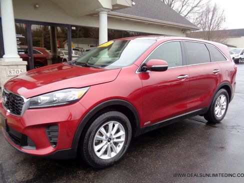 Used 2019 Kia Sorento AWD image 1