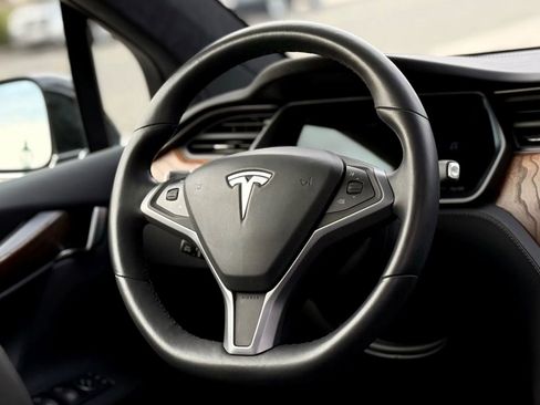 Used 2020 Tesla Model X Long Range image 12