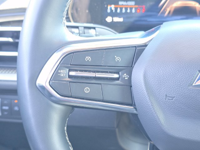Used 2026 Chevrolet Traverse LT FWD image 26