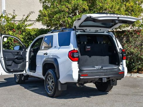 New 2025 Toyota 4Runner SR5 image 31