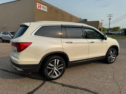 Used 2016 Honda Pilot Touring image 10