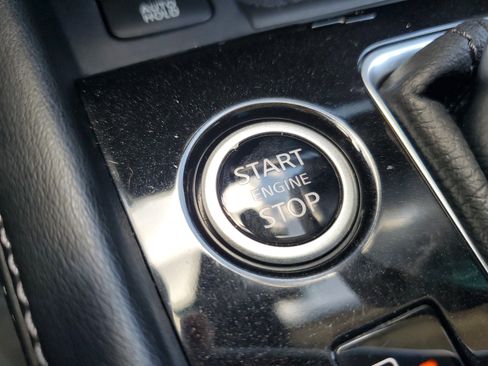 Certified 2023 Nissan Kicks SR image 22