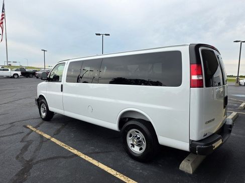 Used 2025 Chevrolet Express 3500 LT w/ LT Preferred Equipment Group RWD image 12