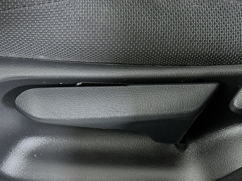 Used 2022 Toyota Corolla SE image 13