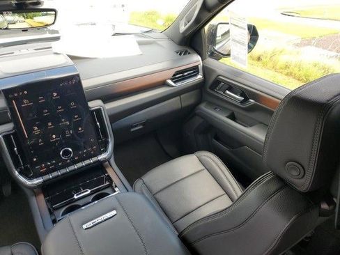 New 2026 GMC Yukon Denali w/ Advanced Technology Package RWD image 7
