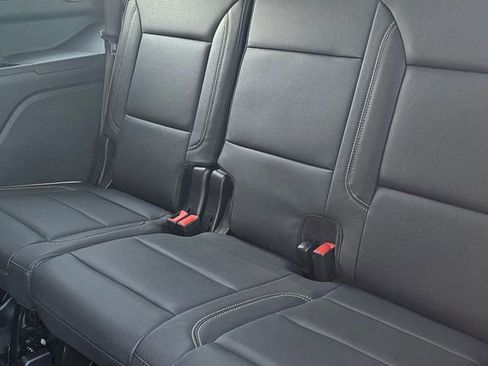 Used 2025 GMC Yukon Elevation w/ Elevation Premium Package AWD/4WD image 7