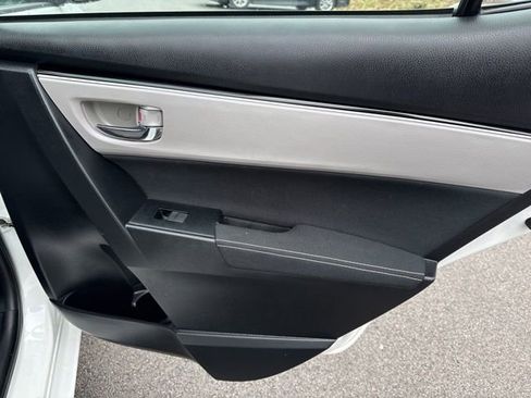 Used 2017 Toyota Corolla LE image 10