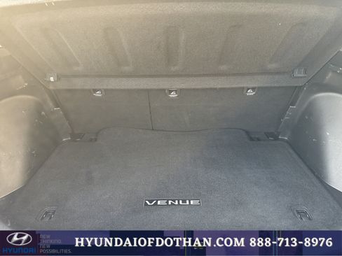Certified 2022 Hyundai Venue Limited FWD image 15