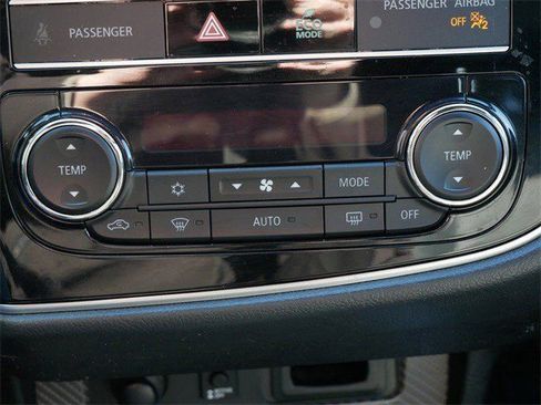 Used 2019 Mitsubishi Outlander SEL image 21