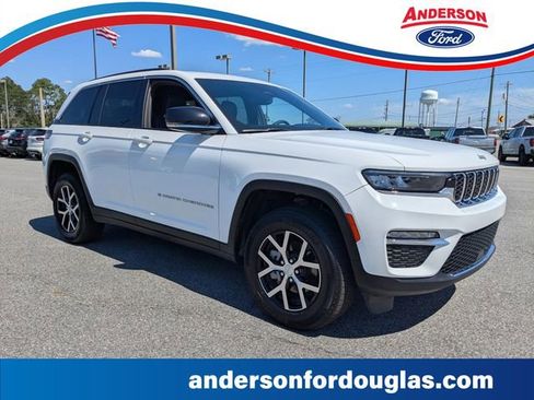 Used 2024 Jeep Grand Cherokee Limited image 1