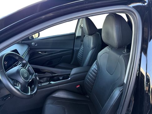 Used 2023 Hyundai Elantra Limited FWD image 8