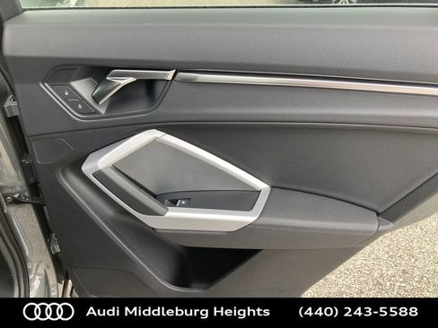 Used 2025 Audi Q3 2.0T Premium w/ Convenience Package image 29