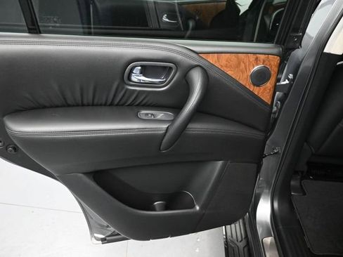 Used 2024 Nissan Armada SL w/ Captain's Chairs Package image 32