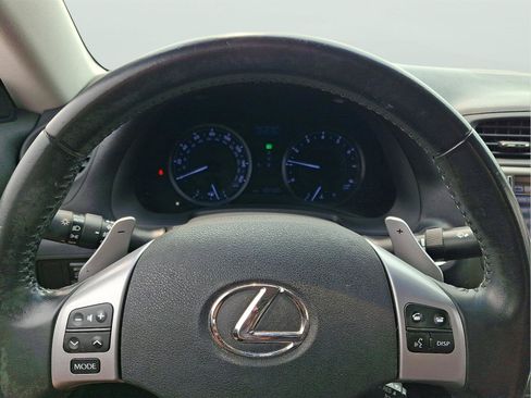 Used 2013 Lexus IS 250C RWD image 17