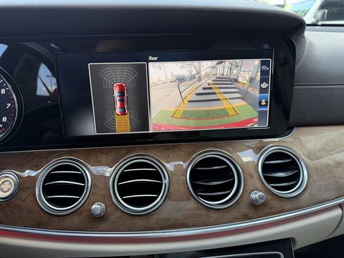 Used 2017 Mercedes-Benz E 300 4MATIC image 28