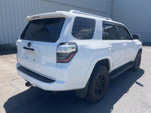 Used 2018 Toyota 4Runner SR5 Premium AWD/4WD image 6