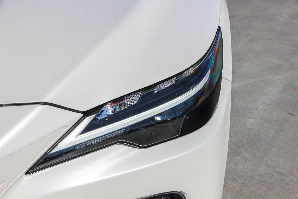 Certified 2025 Lexus RX 350 FWD w/ Accessory Package image 9