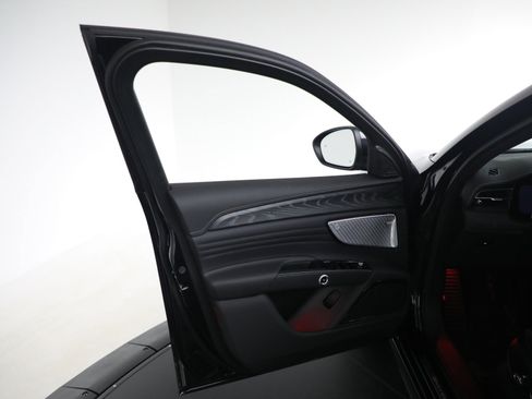 New 2025 Maserati Grecale GT image 23