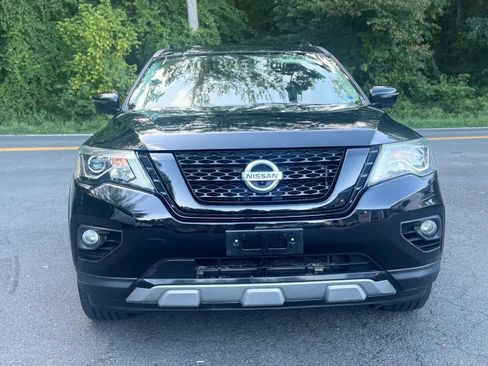 Used 2019 Nissan Pathfinder SL AWD/4WD image 2