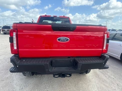 Used 2025 Ford F350 XLT w/ 360-Degree Camera Package AWD/4WD image 4