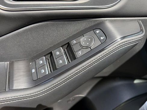 Used 2025 Nissan Rogue Platinum w/ Tech Package AWD/4WD image 19
