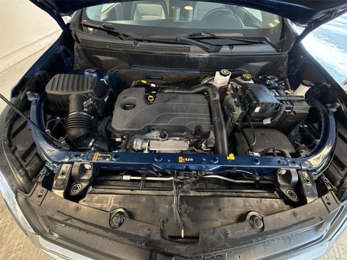 Used 2021 Chevrolet Equinox LT image 18