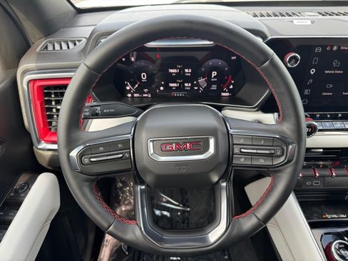 Used 2026 GMC Canyon AT4X AWD/4WD image 9