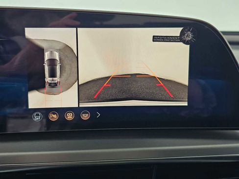 New 2026 Cadillac Lyriq Sport RWD image 26