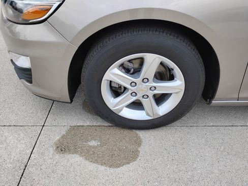 Used 2022 Chevrolet Malibu LS FWD image 30