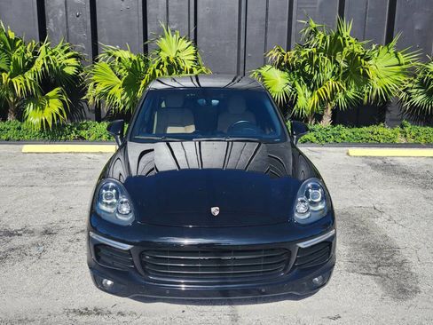 Used 2017 Porsche Cayenne AWD/4WD image 4