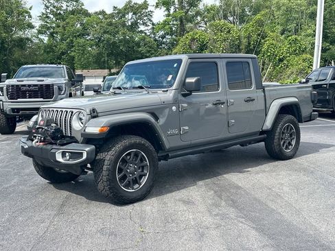 Used 2021 Jeep Gladiator Overland w/ Popular Equipment Package AWD/4WD image 2