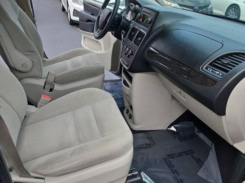 Used 2017 Dodge Grand Caravan SE w/ Power Window Group FWD image 15