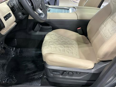 Used 2025 Nissan Armada Platinum Reserve image 33