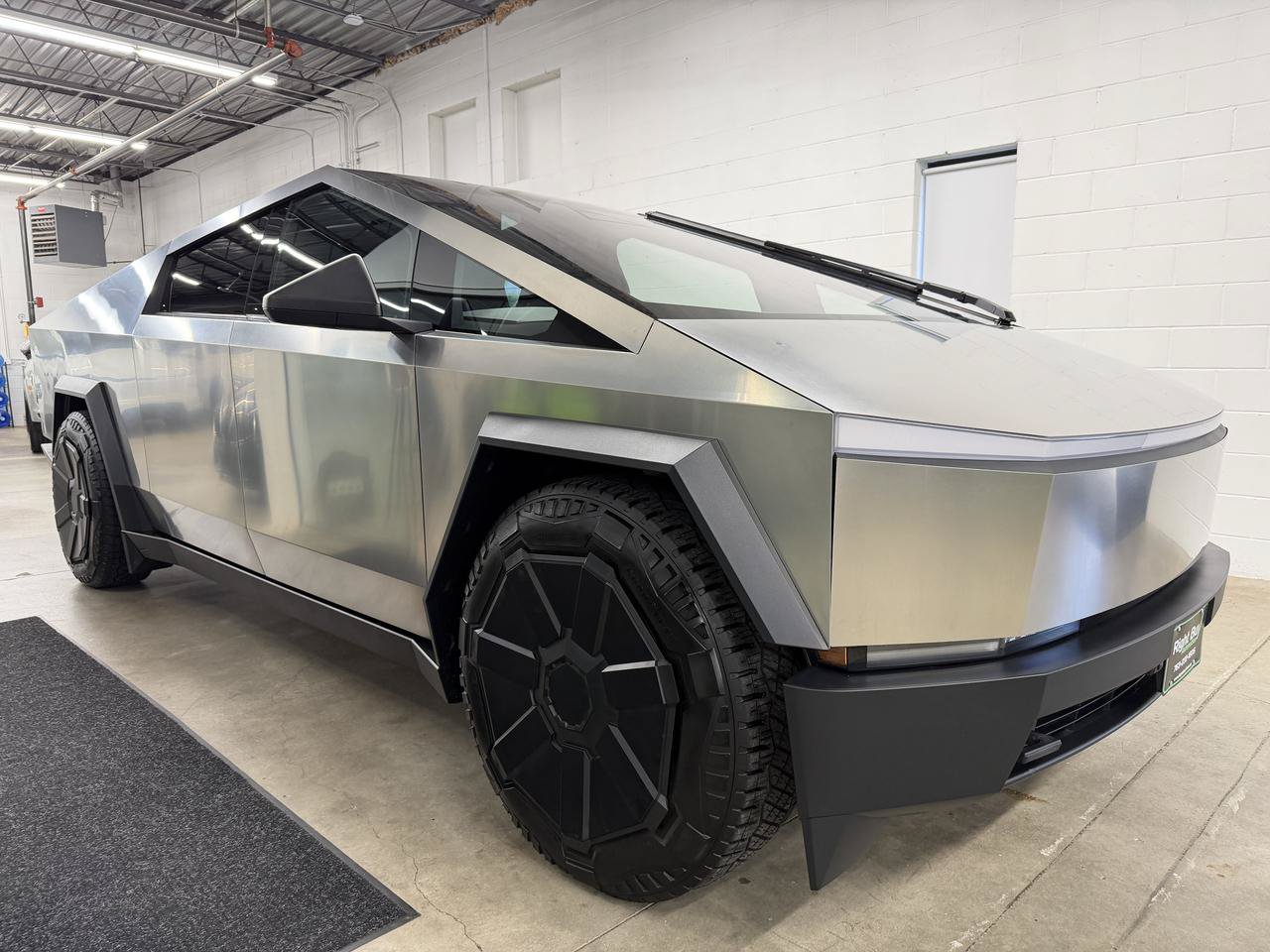 Used 2024 Tesla Cybertruck AWD Crew Cab image 3