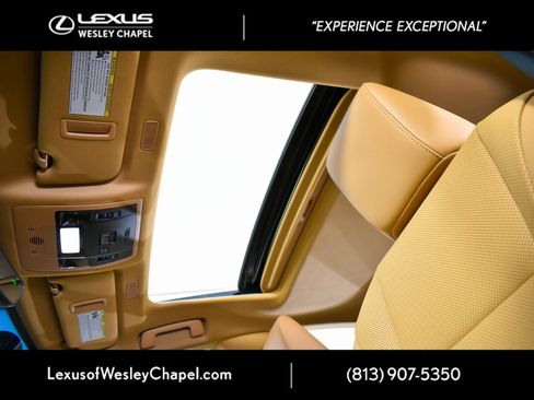 Used 2022 Lexus ES 350 w/ Premium Package image 43