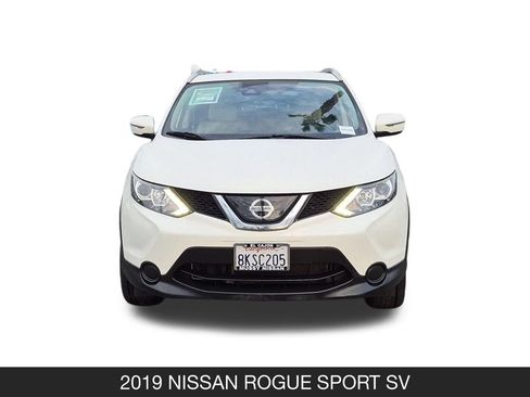 Certified 2019 Nissan Rogue Sport SV FWD image 4