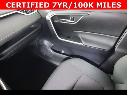 Used 2025 Toyota RAV4 XLE AWD/4WD image 19