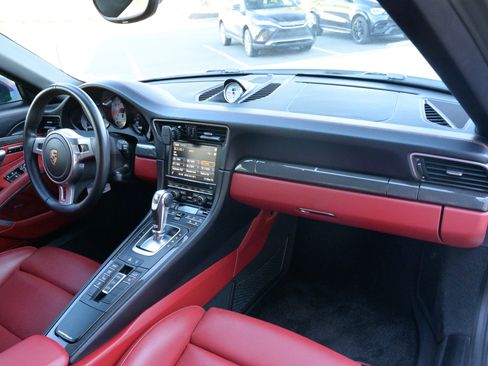 Used 2015 Porsche 911 Turbo S image 37