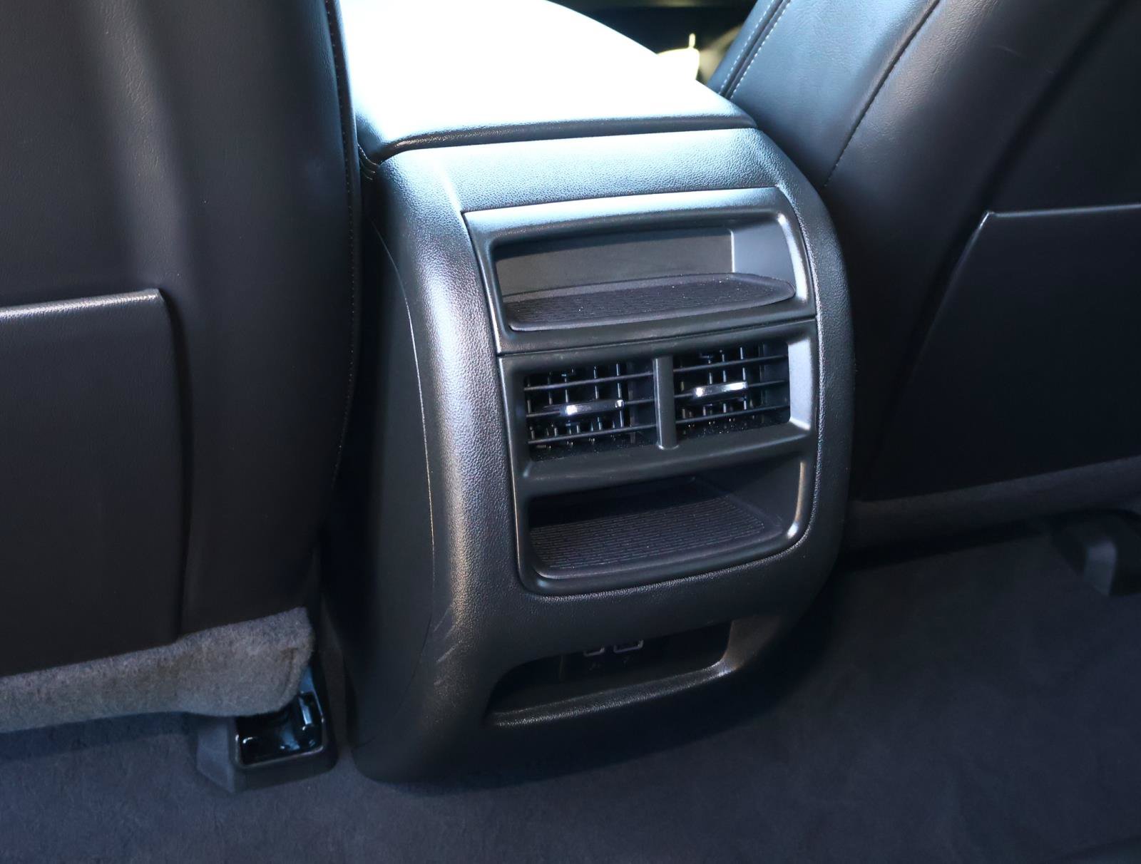 Certified 2025 Cadillac XT5 Premium Luxury FWD image 17