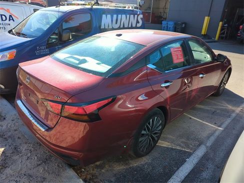 Certified 2023 Nissan Altima 2.5 SV image 2